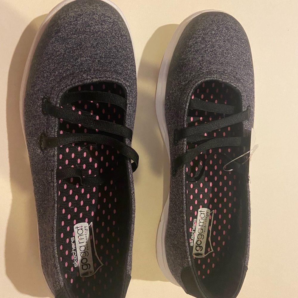 Sketchers Slip-On Dark Gray Memory Foam Size 5 - … - image 3